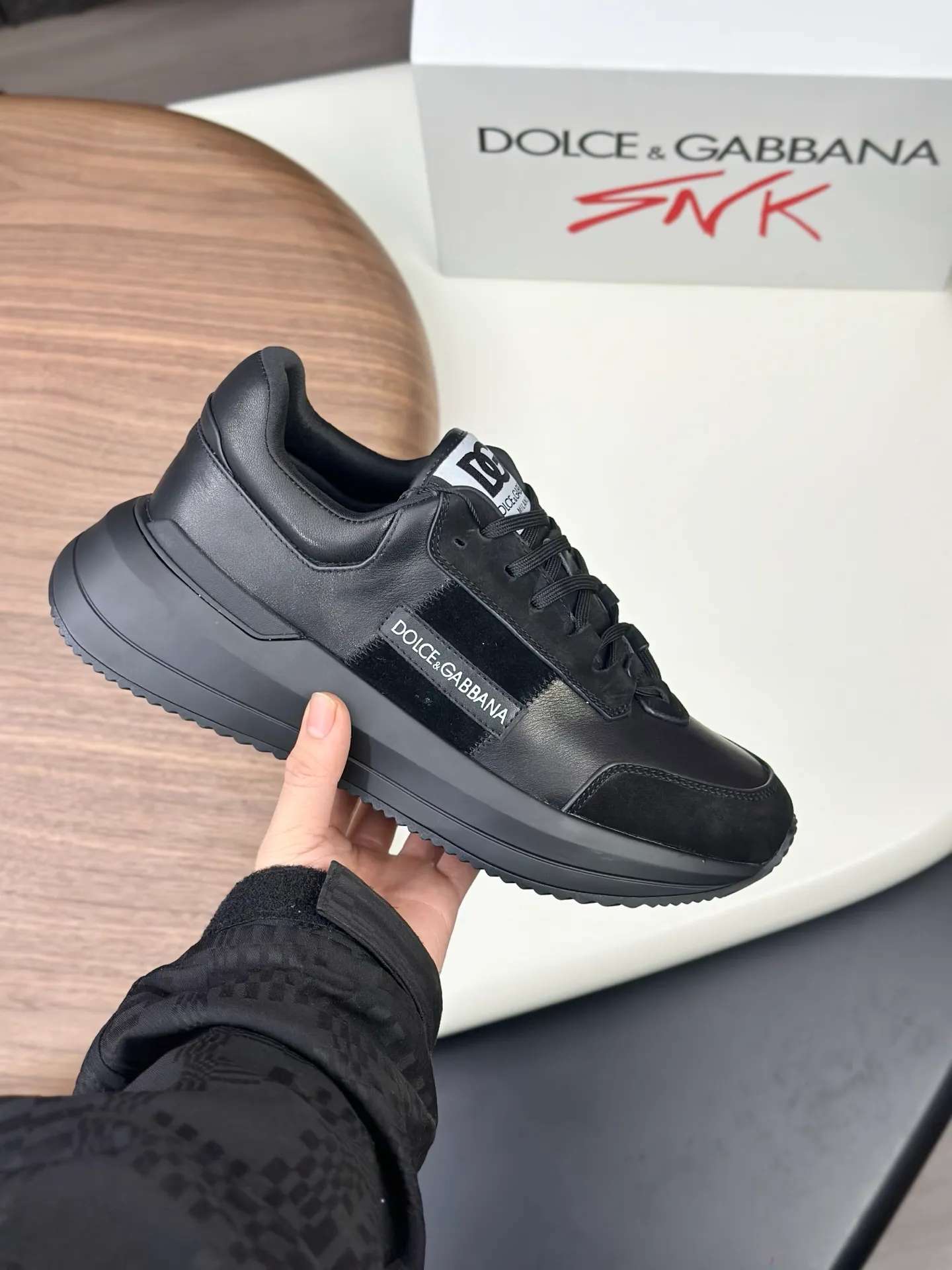 💰780••New arrivals••Dolce&Gabbana••DG✔️High-end men’s sports•casual shoes. Original goods from top counters. Original imported cowhide, multi-material splicing design ➕Imported cowhide lining, cowhide feet ➕Original TPR elastic outsole.  Size: 39-44 (38, 45 customized)